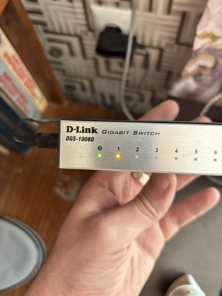 D-Link Коммутатор DGS-1008D