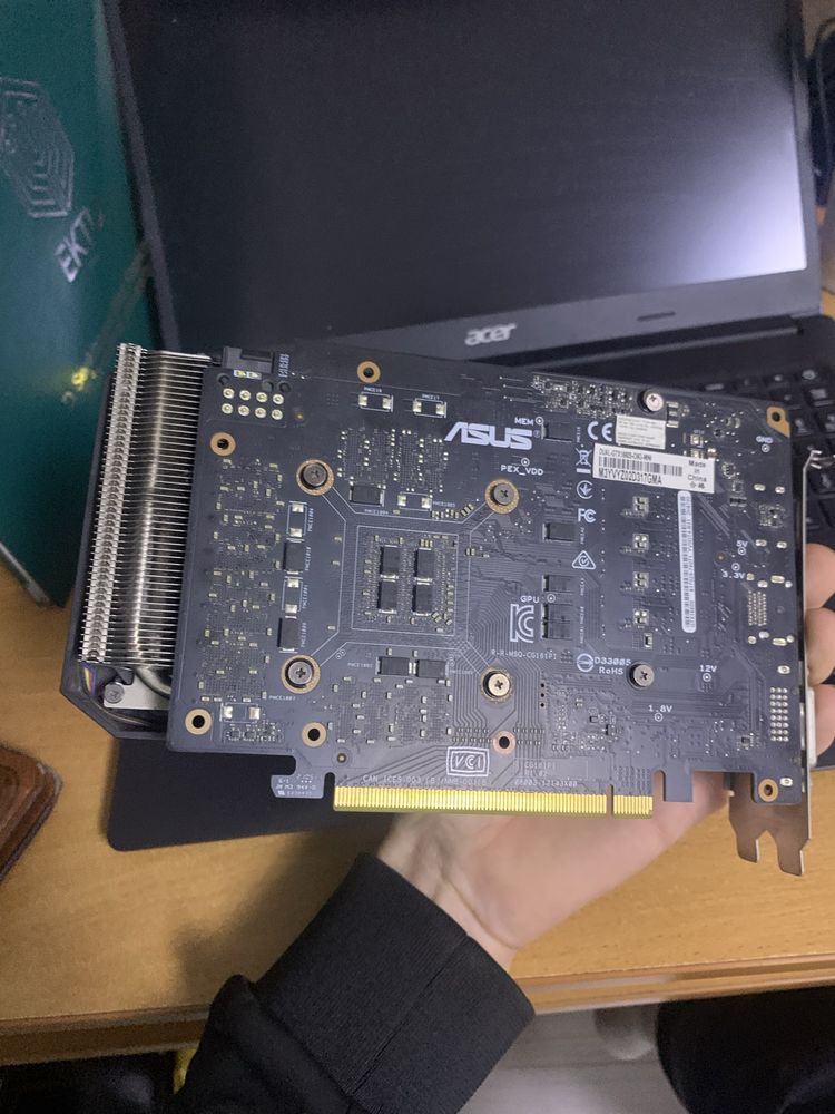Продам видеокарта gtx 1660super asus 6гб