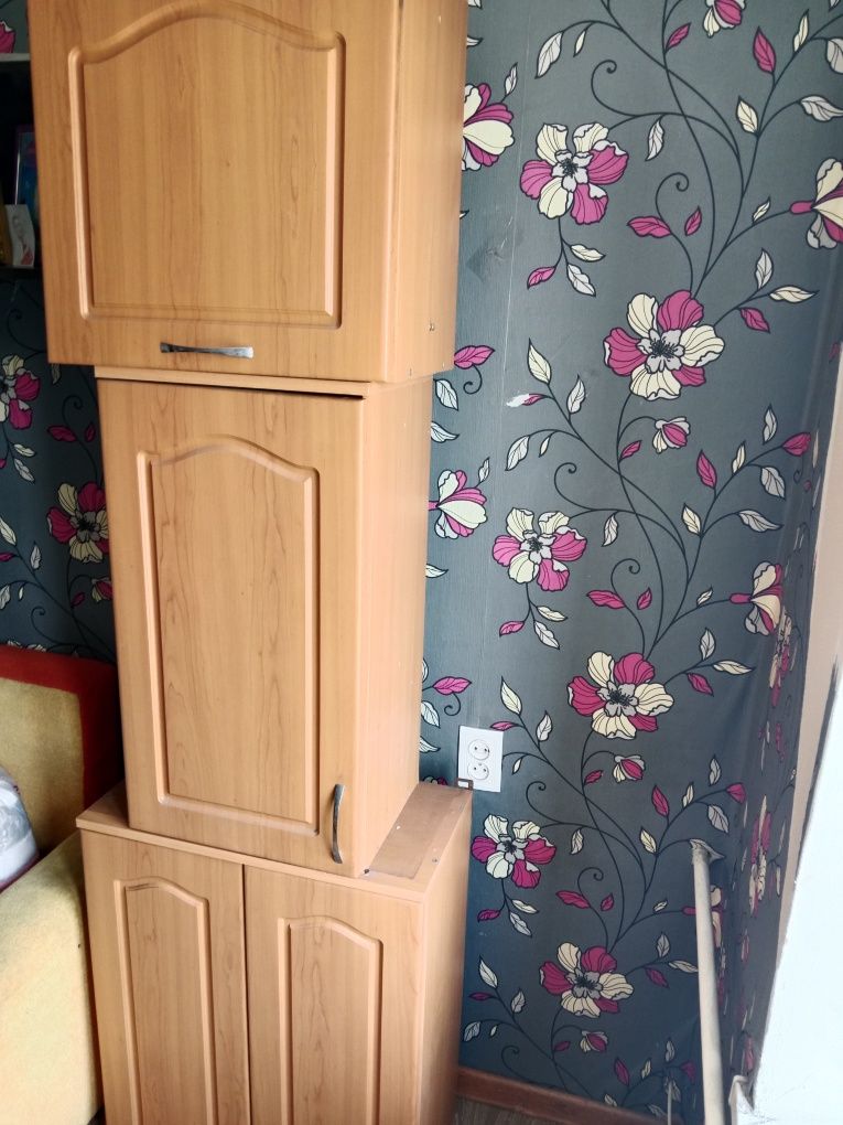 Продам кухонный гарнитур.