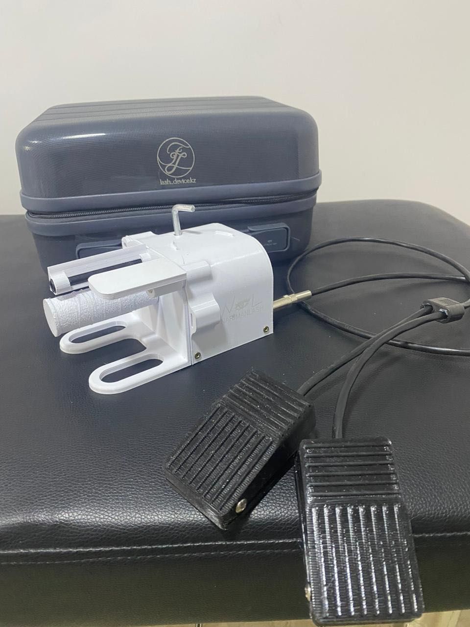 Продам электрическую машинку для формирования пучков Lash device