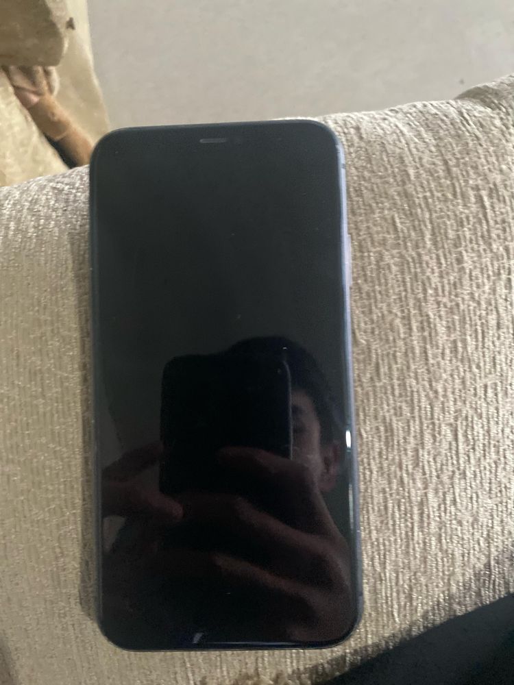 Iphone 11,64