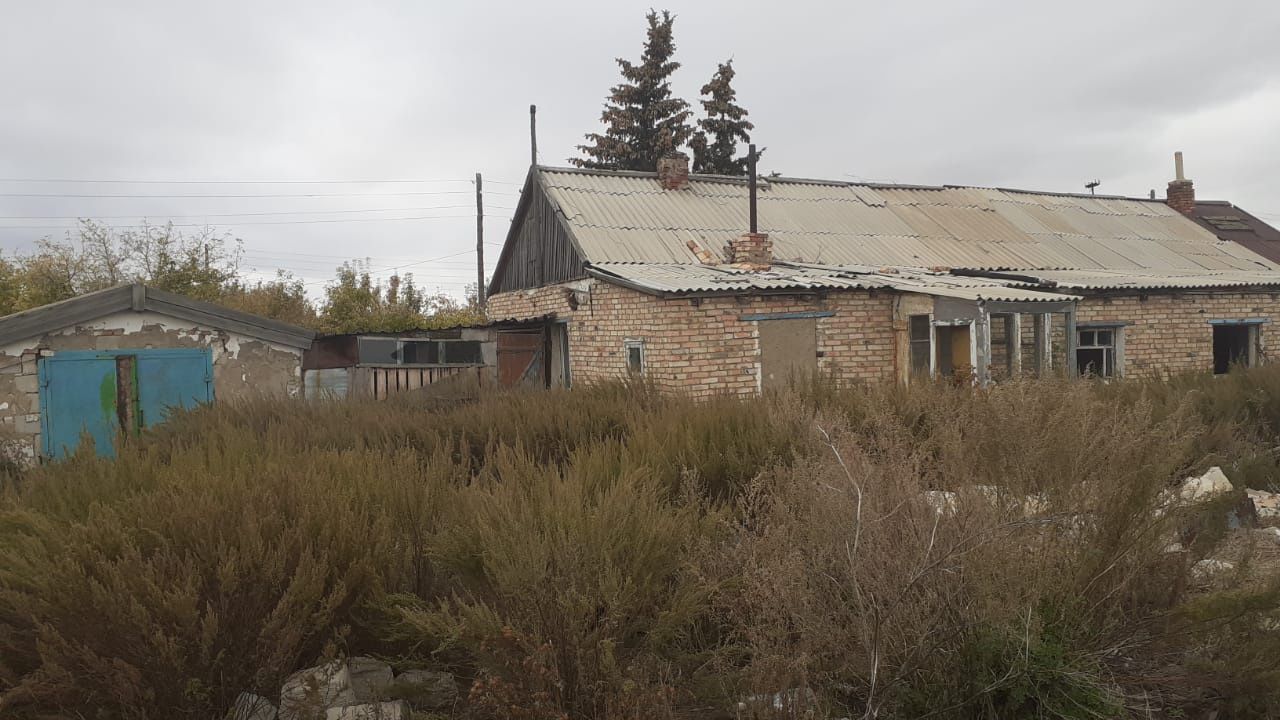 Срочно Продам дом на 2 хозяина под разбор можно под держать скатину в