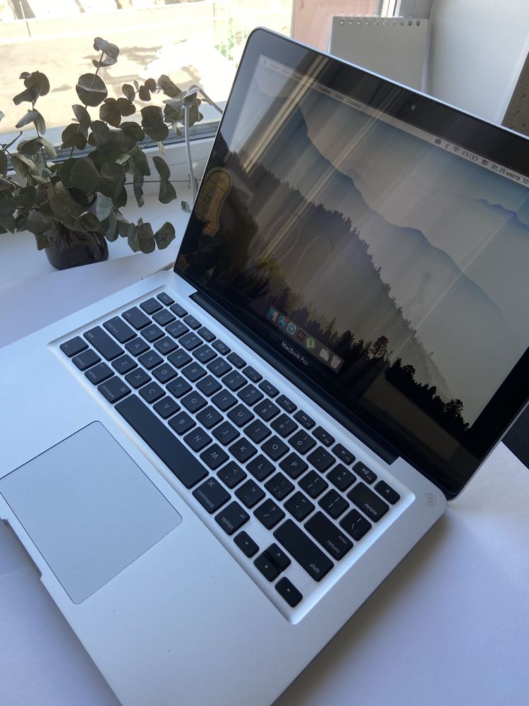 Продам MacBook Pro 13” (2011) – 8 ГБ ОЗУ, SSD 240 ГБ