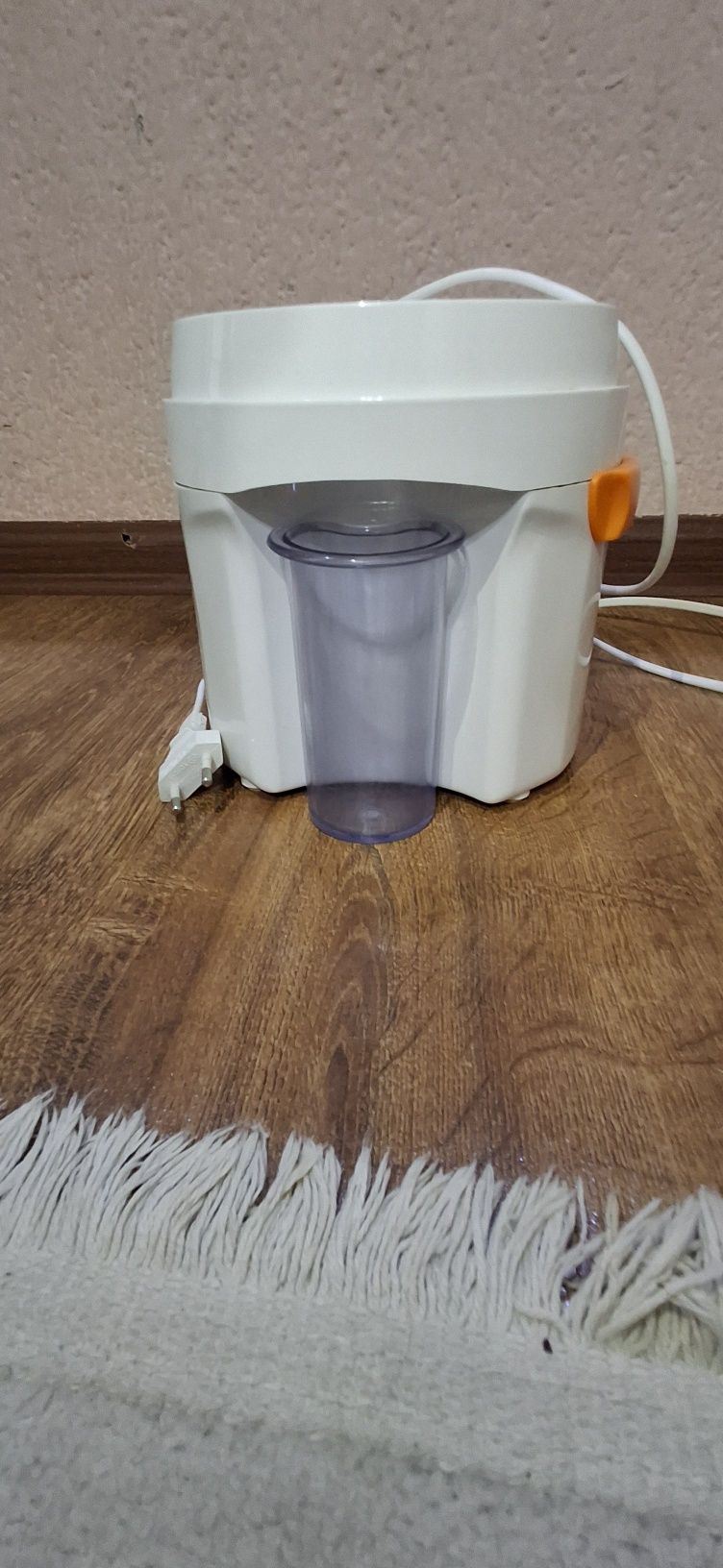Почти новая соковыжималка Vitek VT‑1610 – 3000₸