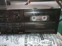 Кассетная дека Sony с CD player.