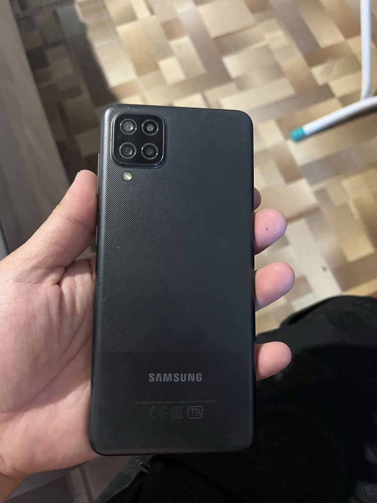 Продам samsung A12 на запчасти за 5000