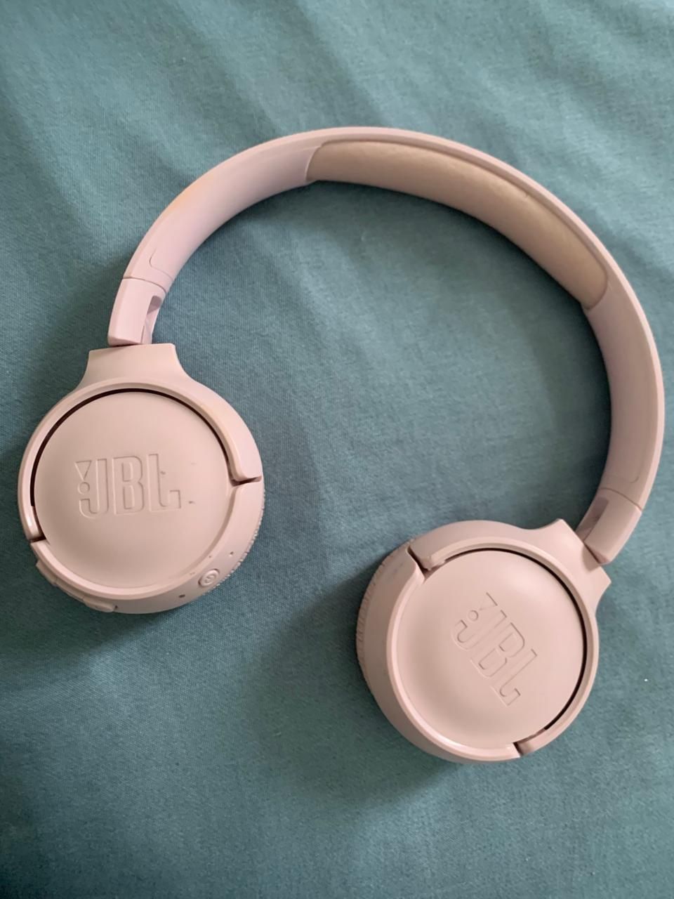 Наушники JBL в отличном состоянии