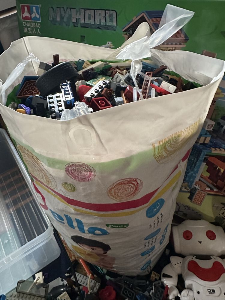Продам лего конструктор