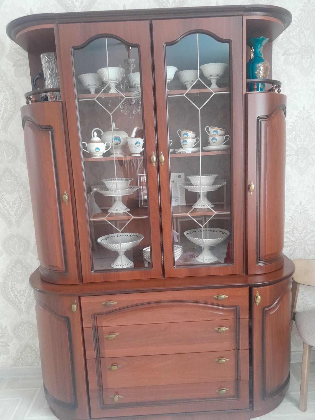 Продам гостинный мебель гарнитур