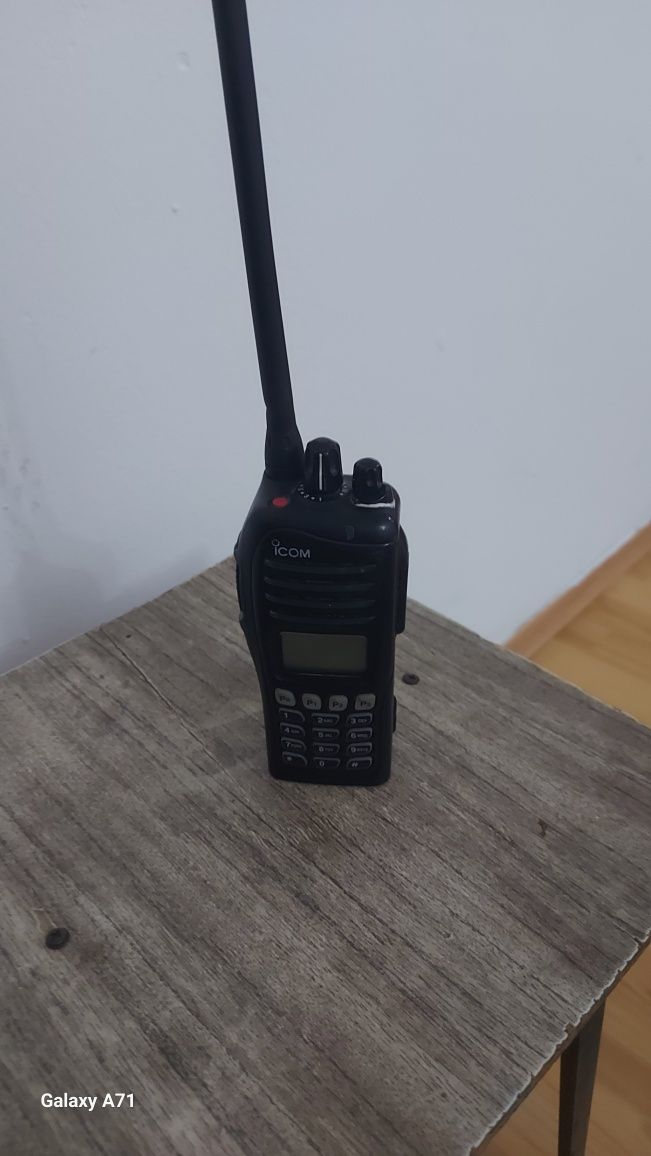 Рация Icom 3161.
