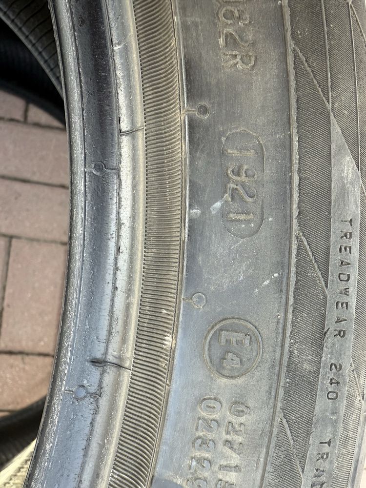 Летние Continental перед 285/40/22 зад 325/35/22
