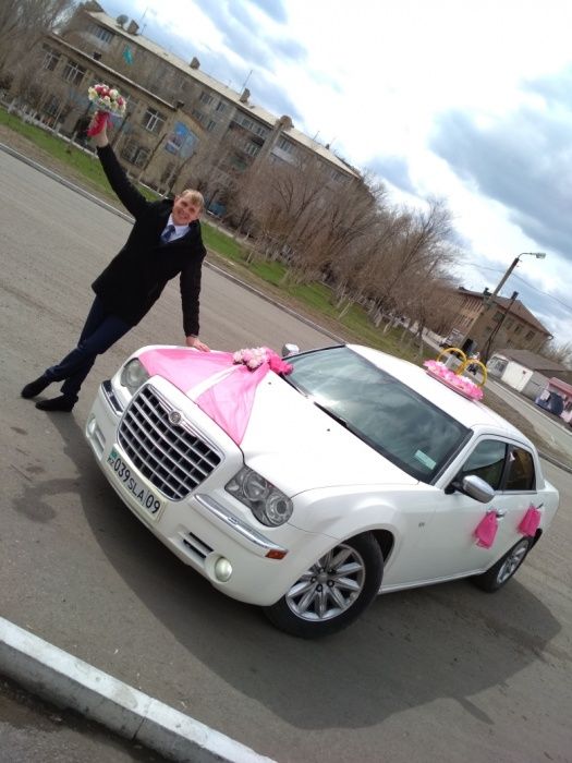 Прокат авто/прокат лимузинов/роддом/свадебный кортеж/выписка/Hummer