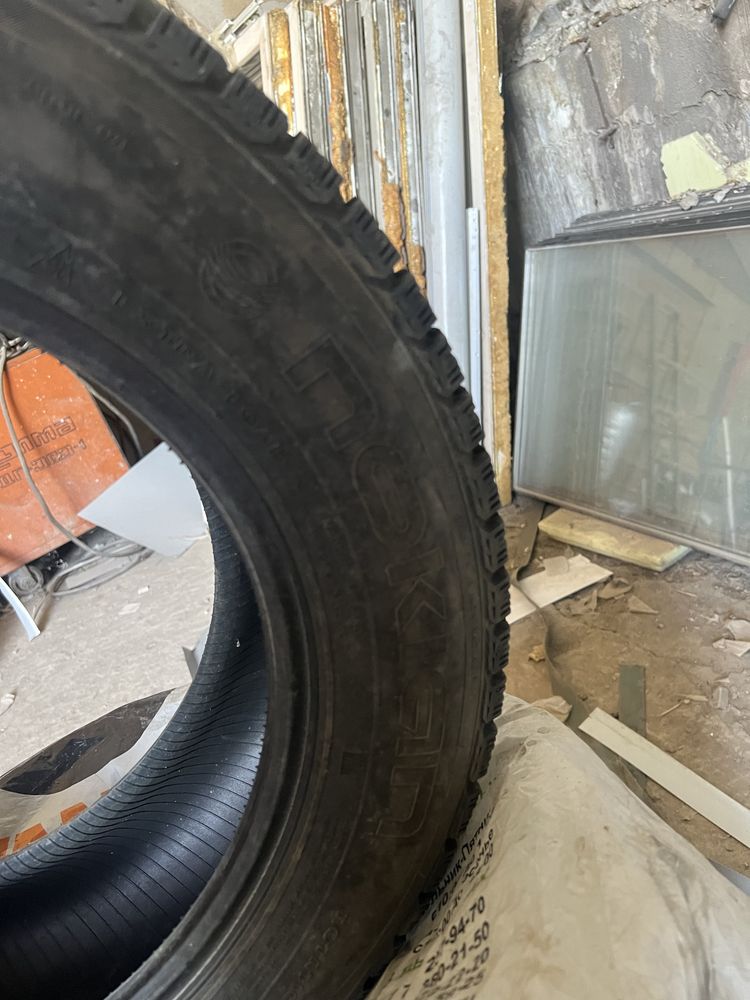 Зимние шины Nokian 225/60R16