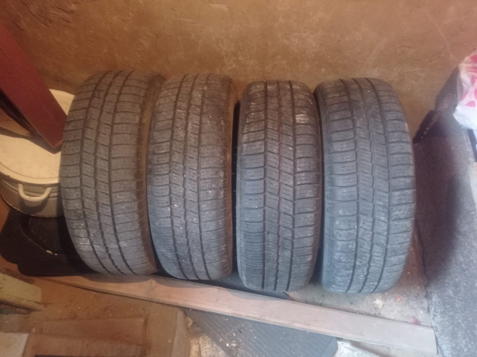 Продам комплект шины с дисками