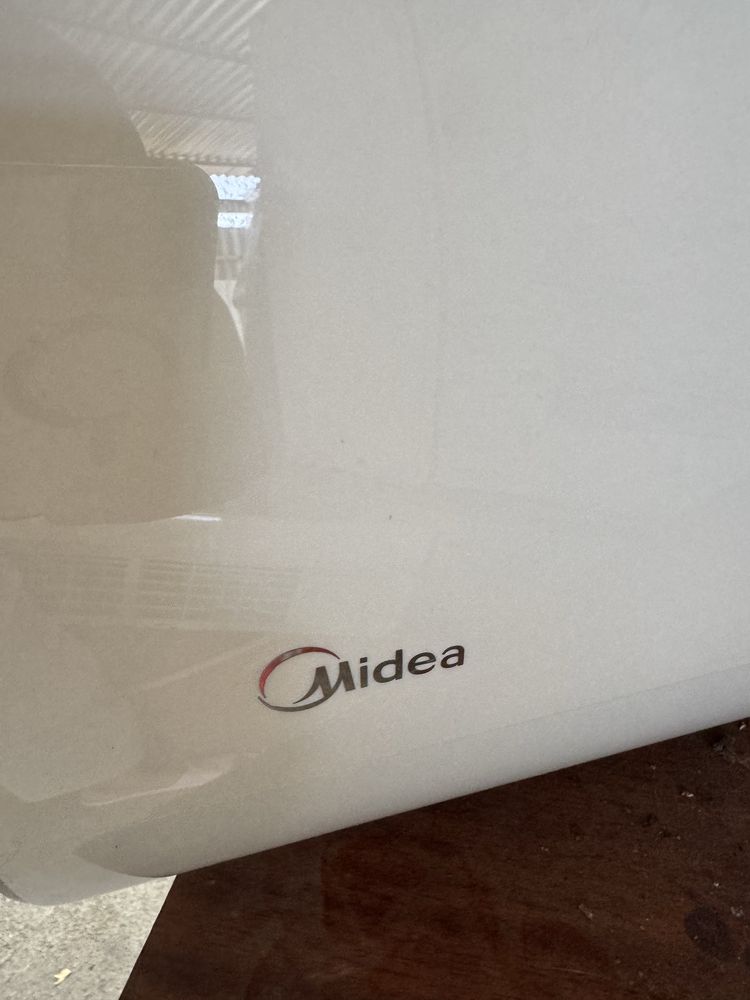 Кондиционер  Midea