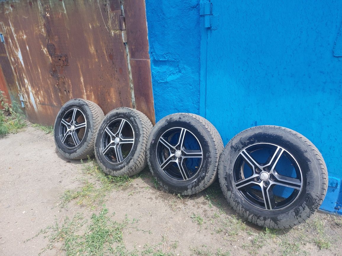 Диски с зимними резиной R17