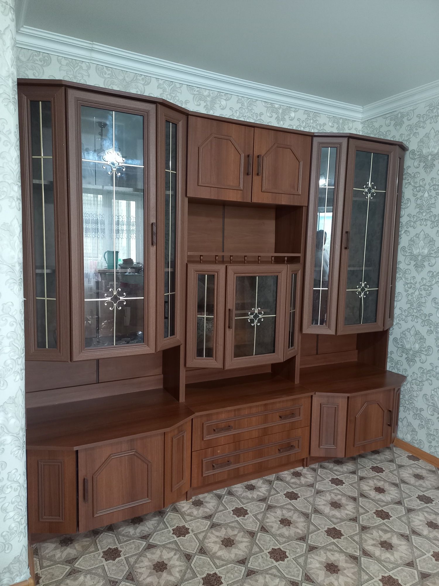 Продам стенку в хорошем состоянии