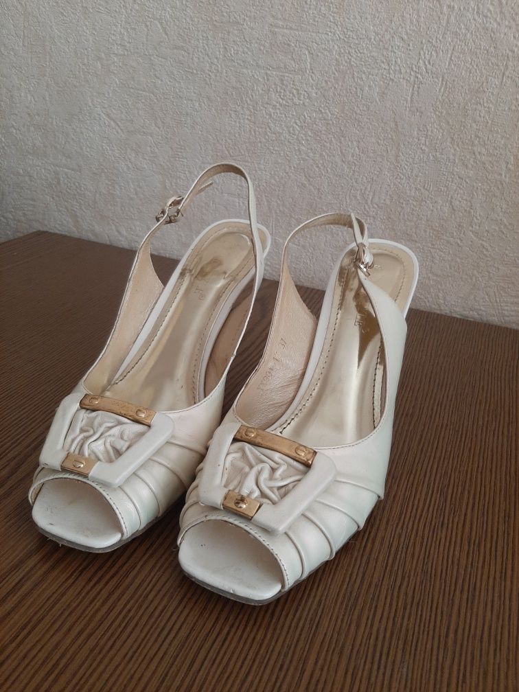Продам бомоножки б/ у