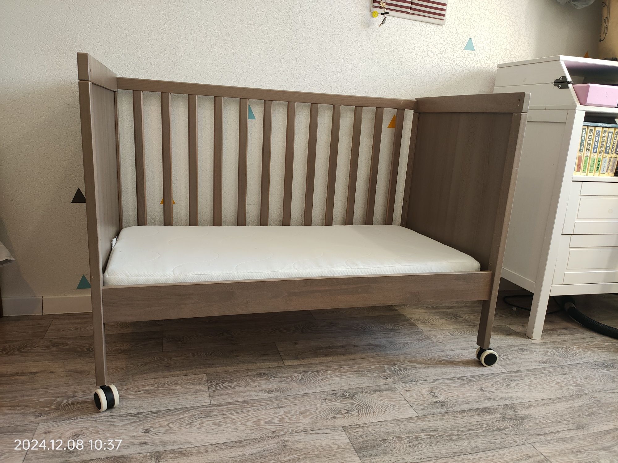 Кровать детская IKEA трансформер, с матрасом.