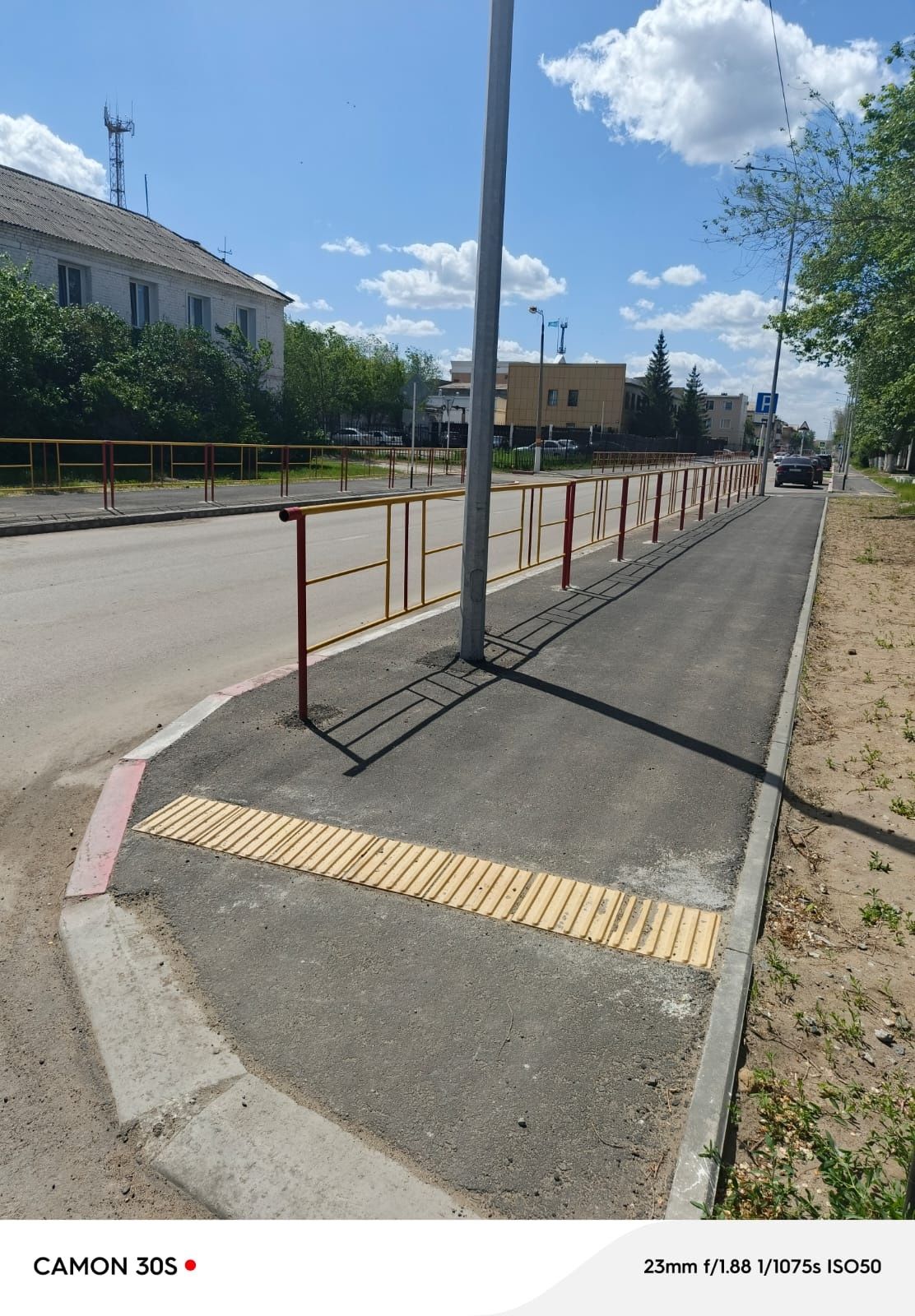 Продам 2-х комнатную улучшенной планировки