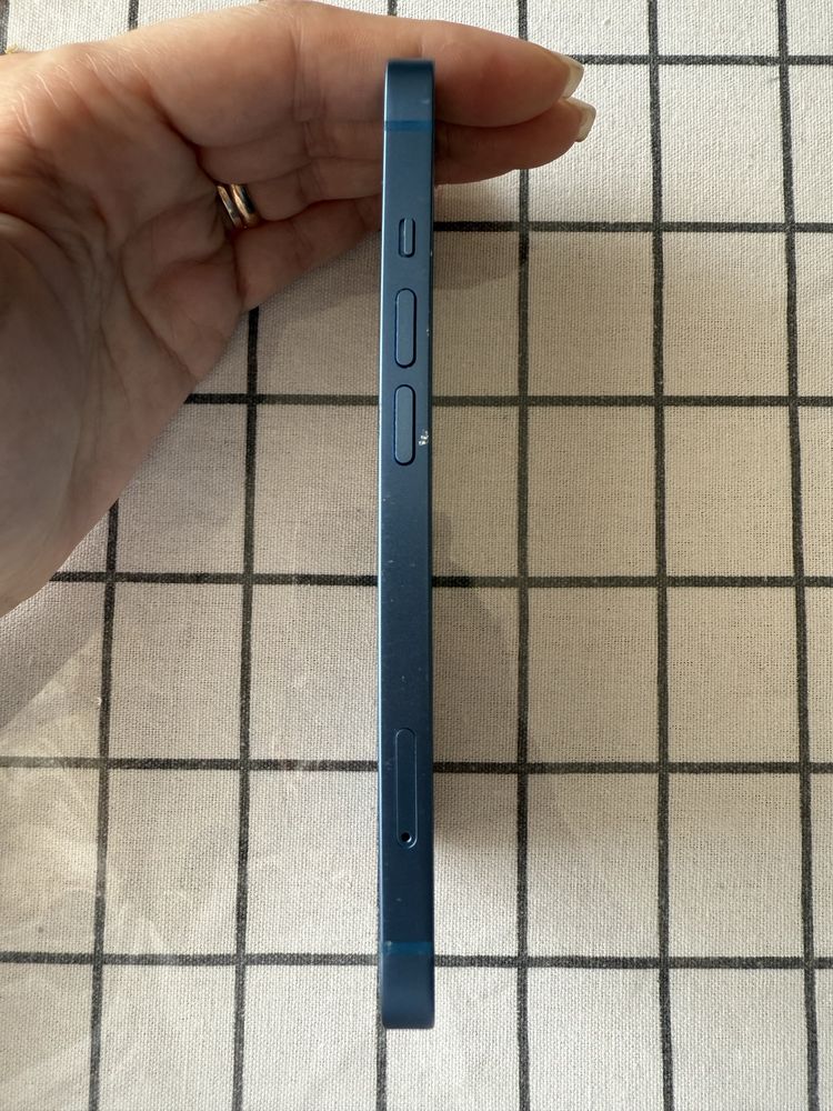 Продам iphone 13