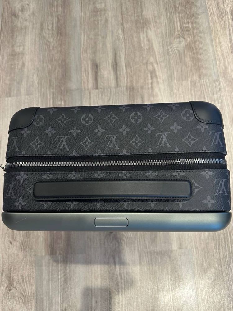 Louis Vuitton чемодан