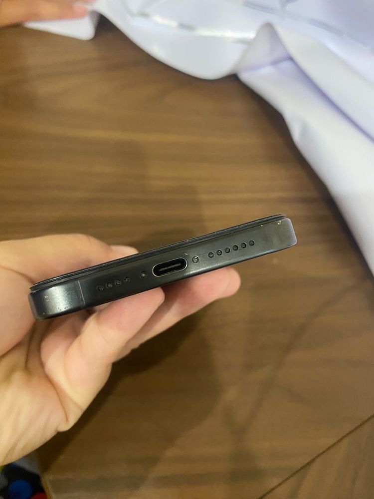 Продам IPhone 15 pro max 256gb
