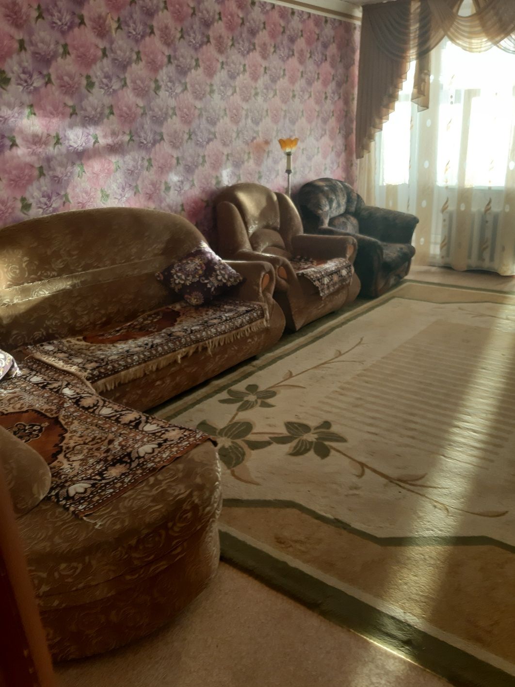 Продам трёхкомнанную квартиртиру или обмен на ква-ру или дом в г.Акс