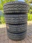 Резина Bridgestone. 265/65-17