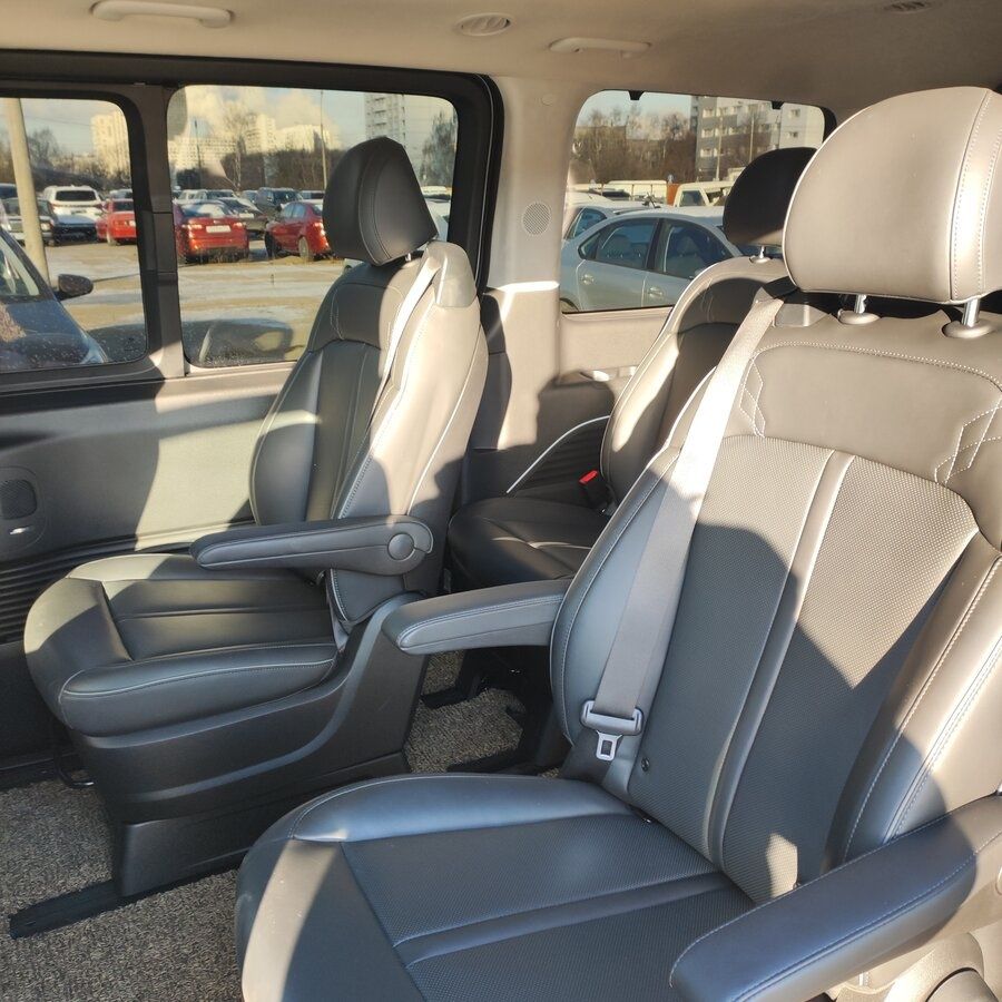 Аренда минивэна Hyundai Staria туры экскурсии трансфер межгород Алматы