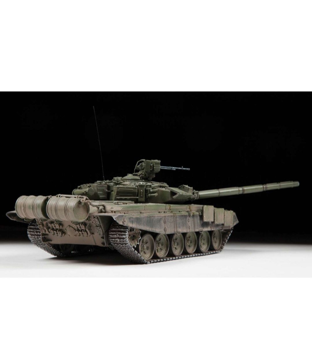 Сборная модель танка T-90