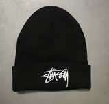 Продам зимнюю шапку  stussy