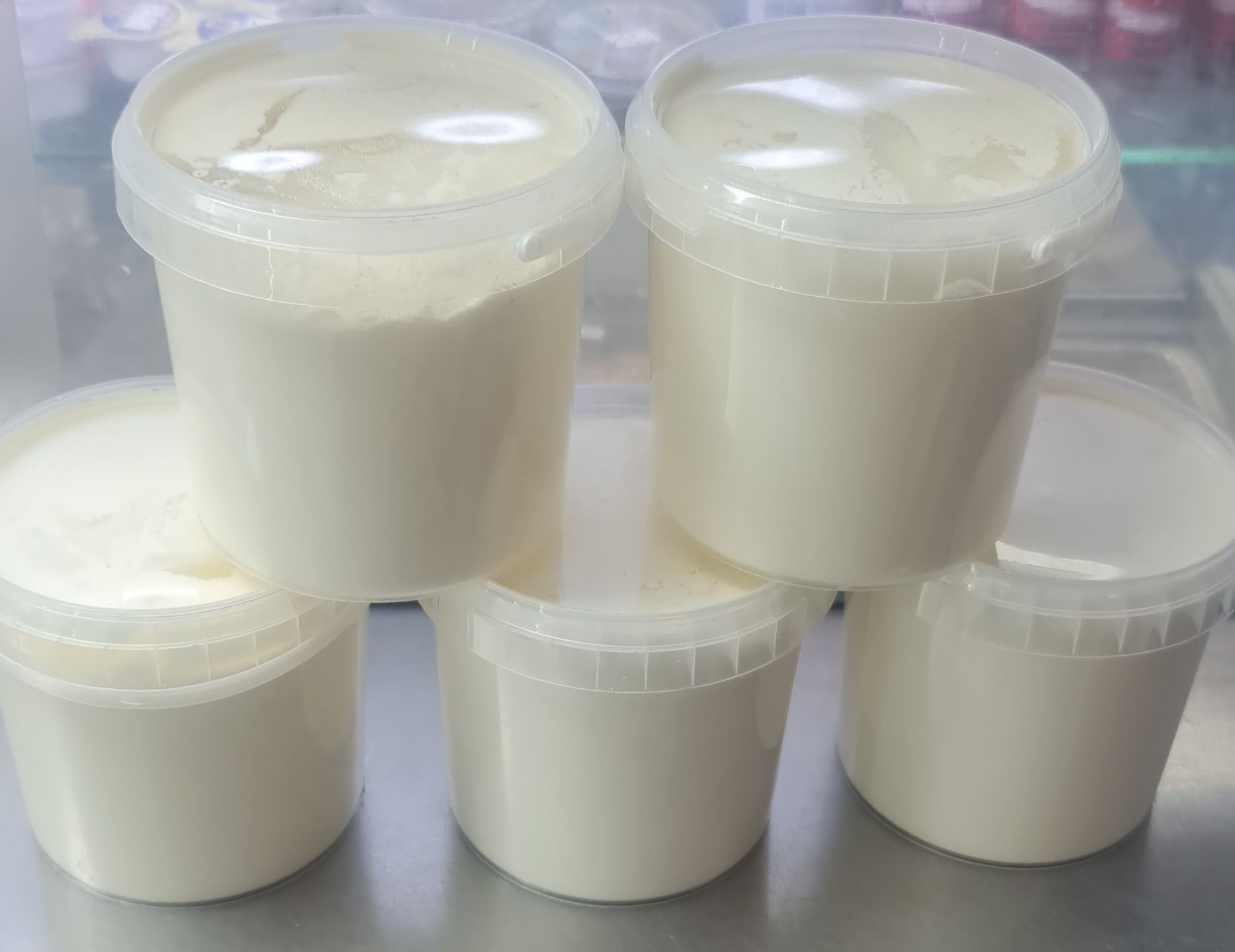 Продаю домашнюю молочную продукцию(сметана,масло,брынза,творог,айран).