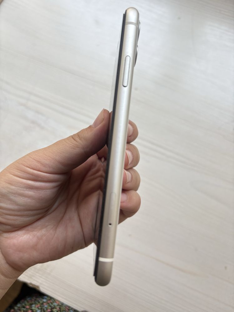 Продам iphone 11
