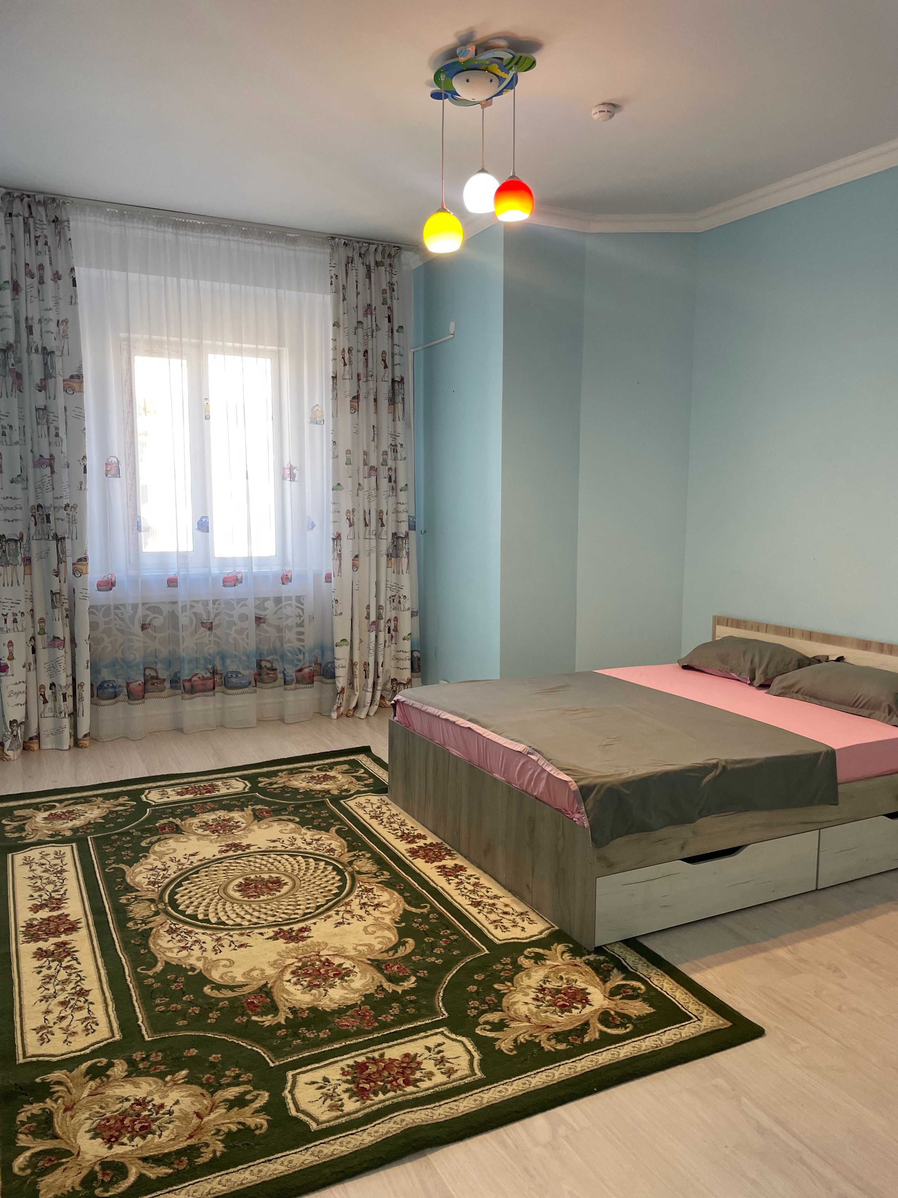 Сдам посутосно 4к кв в ЖК Фаворит