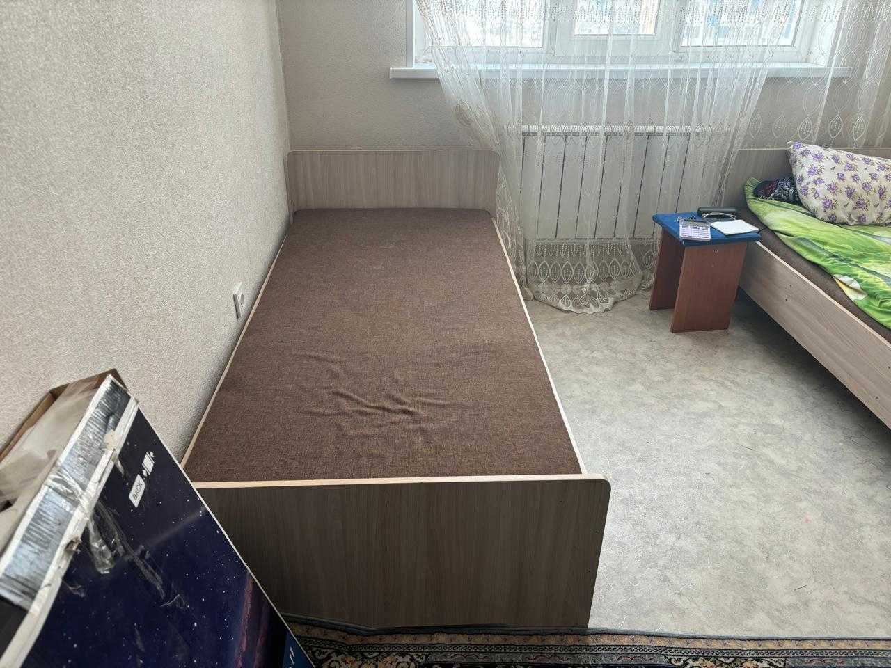 2 кровати б/у в хорошем состоянии