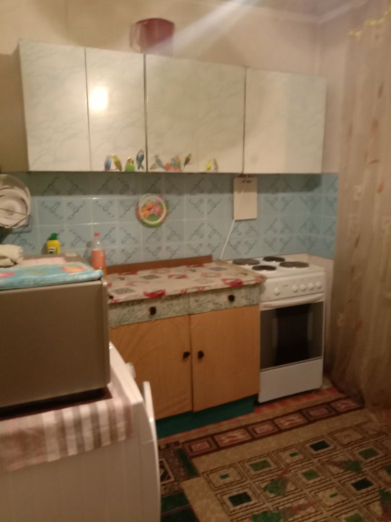 Продам 1 комнатную в 20 мкр 10200