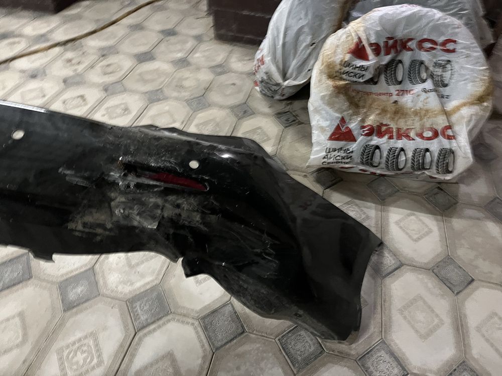 Бампер 50 камри б/у для запчасти