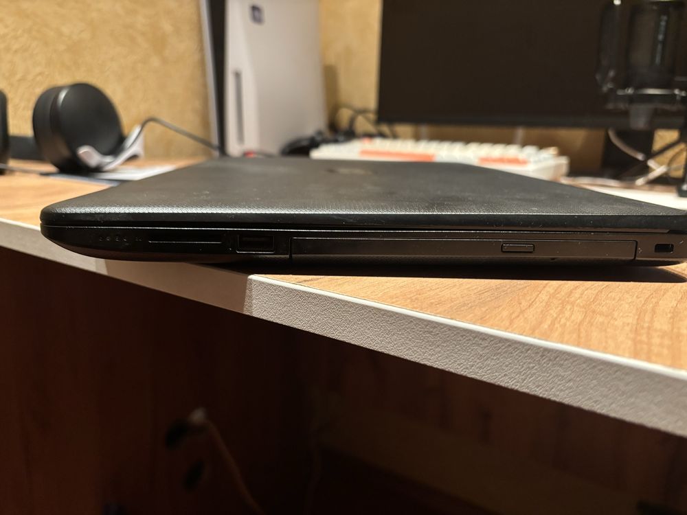 Ноутбук HP 15-bs166ur 4UK92EA черный