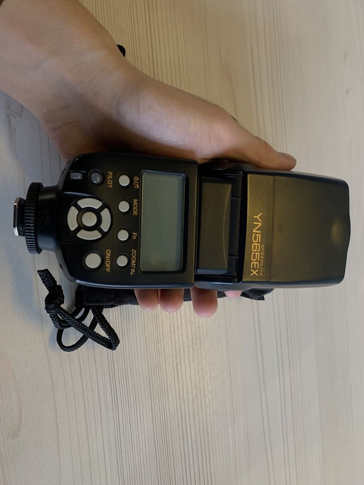 Продам фотоаппарат Nikon D7100 c объективами