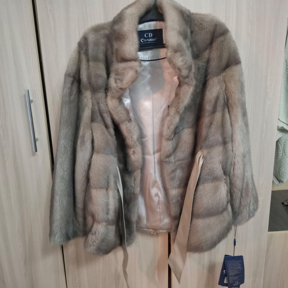 Продам шубу новые
