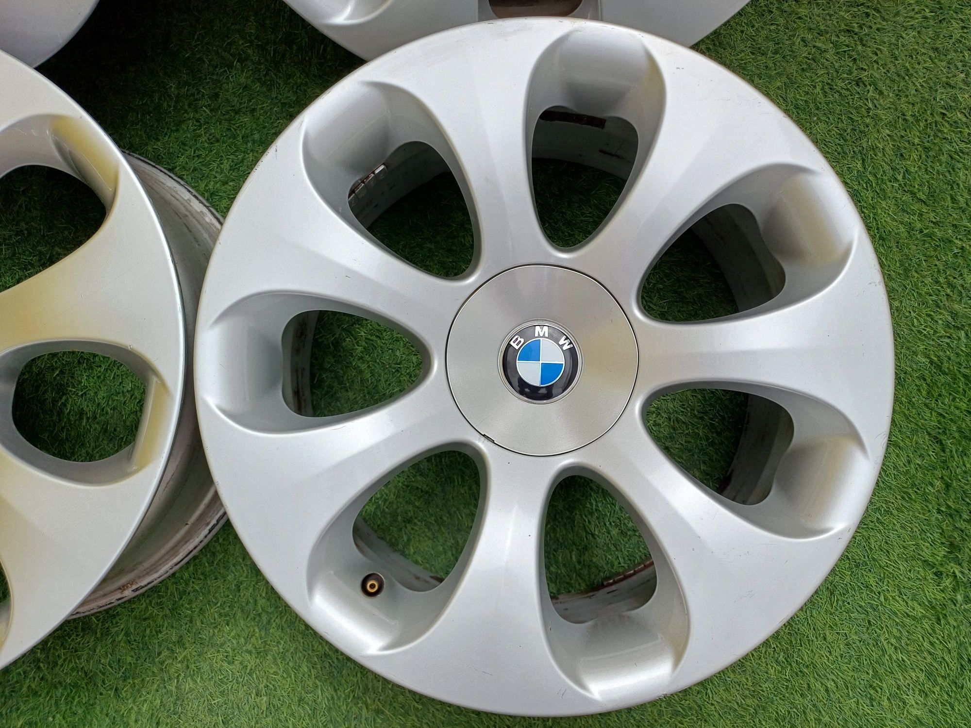 Диски R19 5х120 на BMW разноширокие.