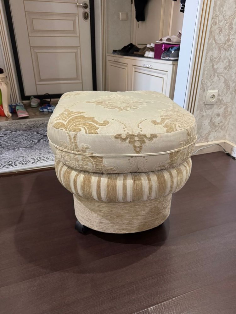 Продам диван комплект