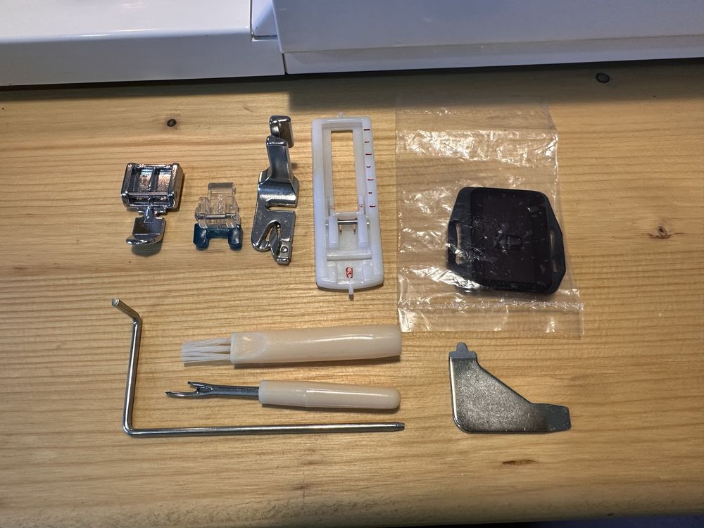 Швейная машинка VERITAS 834 и Оверлок MerryLock 740DSA