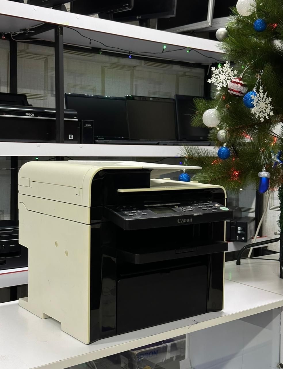 Canon MF4580.  3 в одном принтер