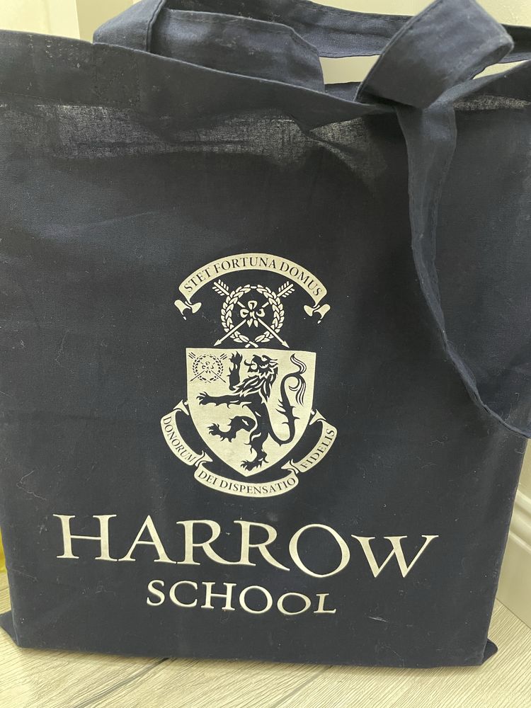 Продам книгу от Harrow school