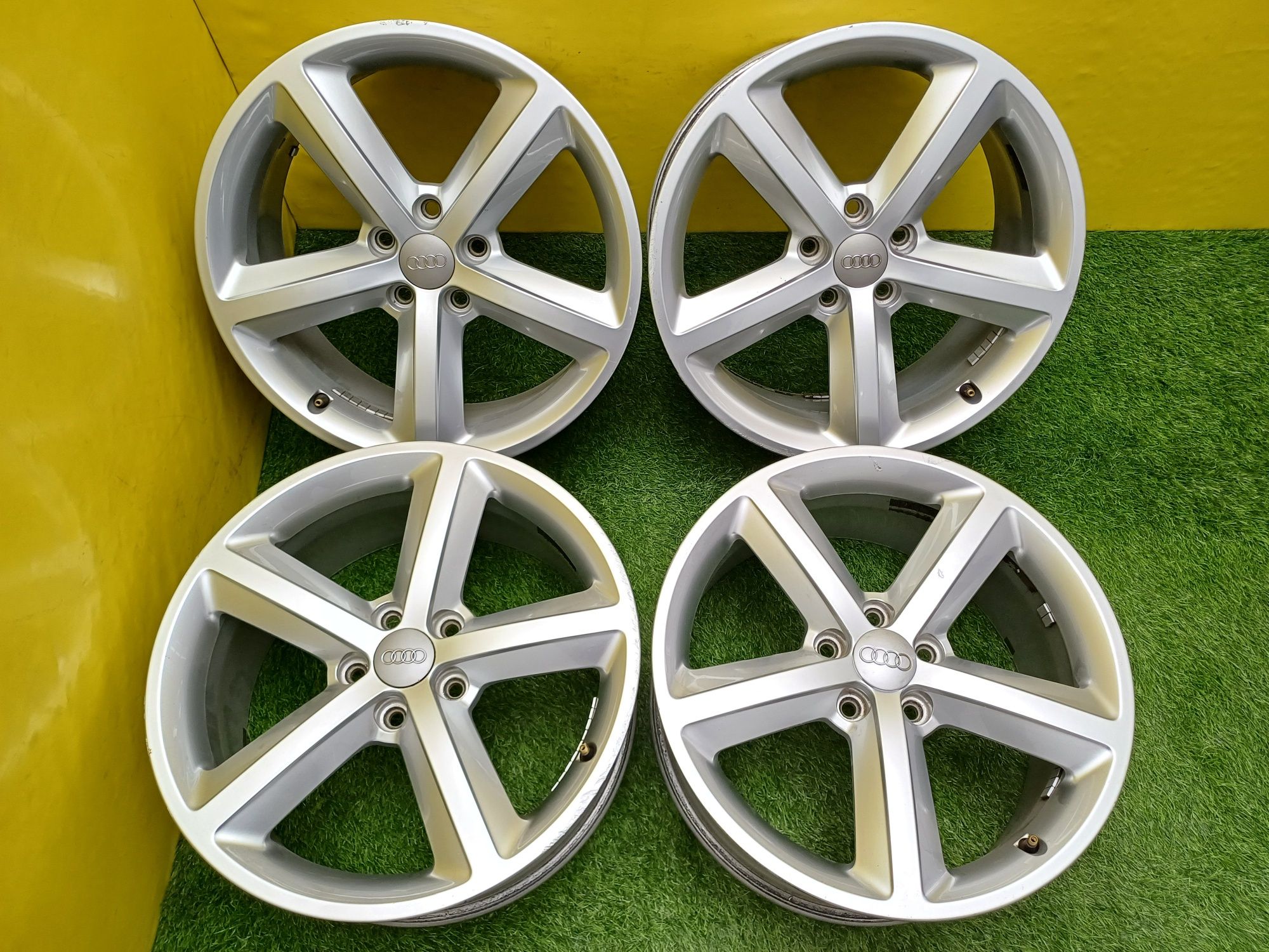 Диски R18 5x112 на Audi и другие.