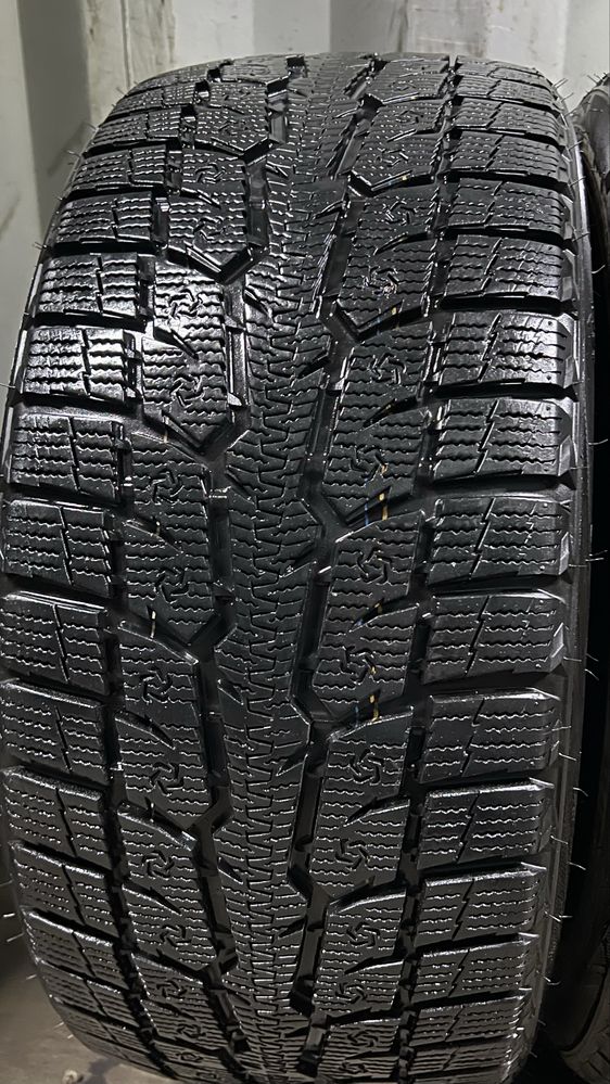 Зимние шины 245/40 R18 Toyo + Continental | 4 шт, отличное состояние
