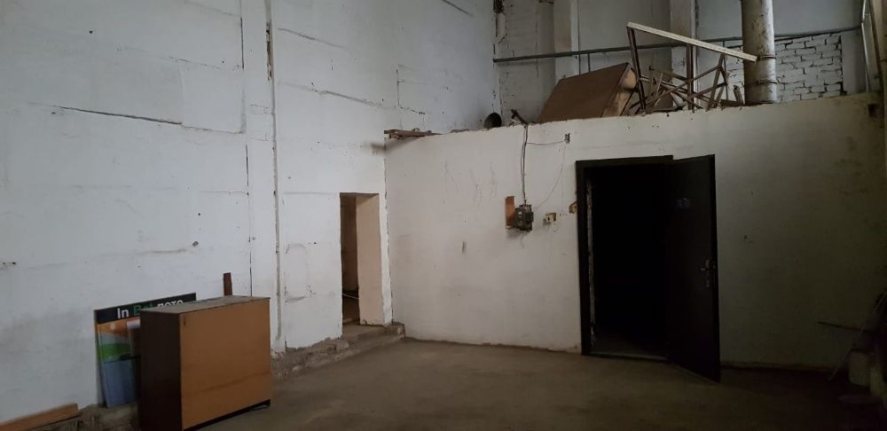 Складские помещения с кран балкой , склады , производственные помещени