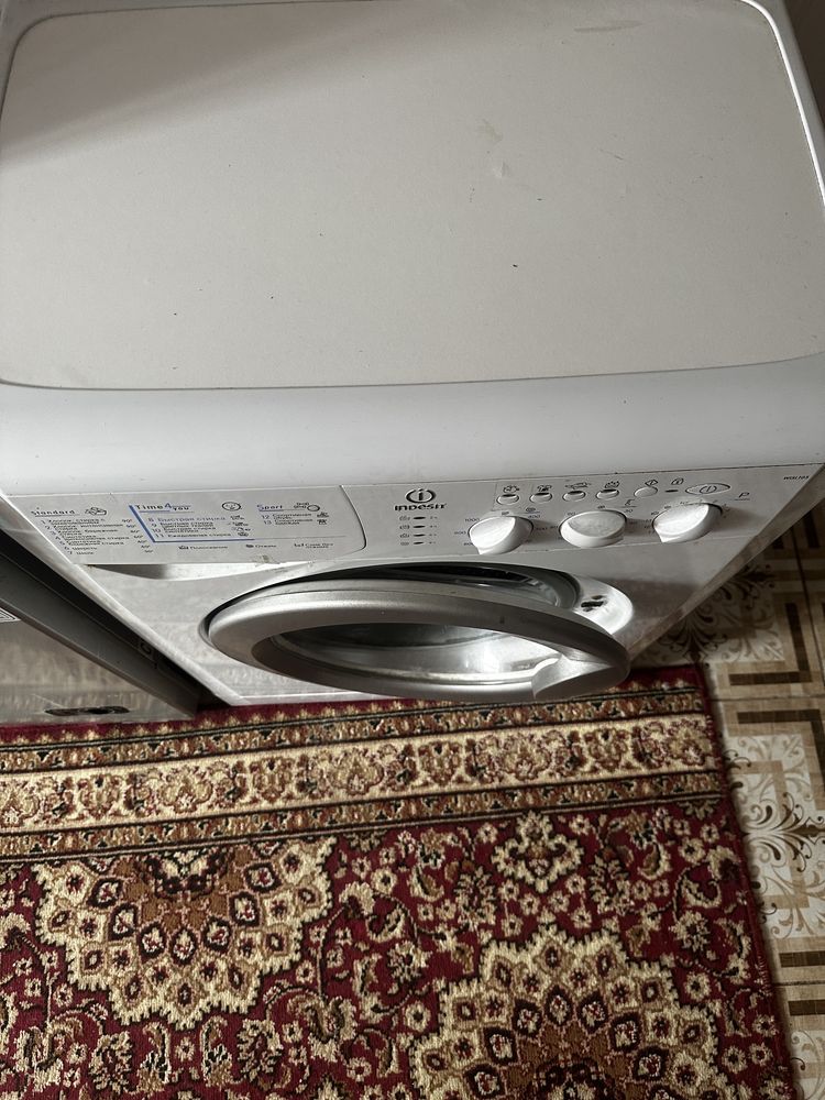 Продам indesit стиралк а